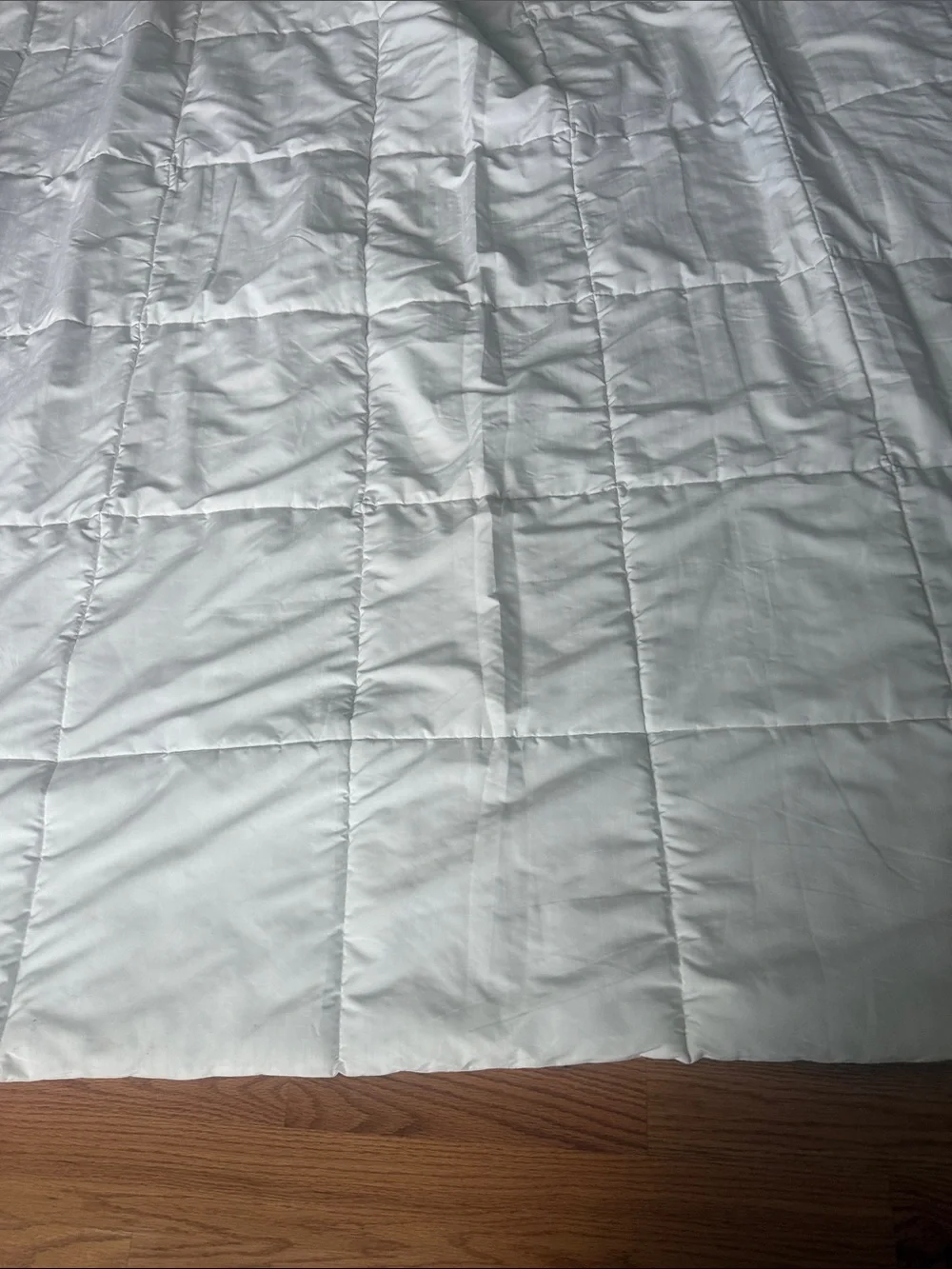 Crisp White Quilted Comforter - Lightweight All-Season Bedding